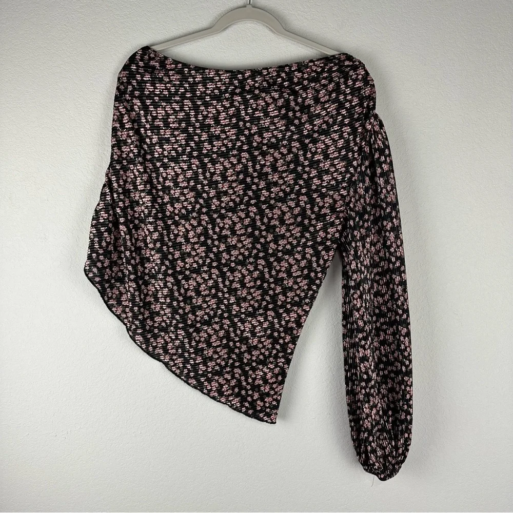Saylor Black Red Floral Yael Plisse One Shoulder Balloon Sleeve Top Size Medium